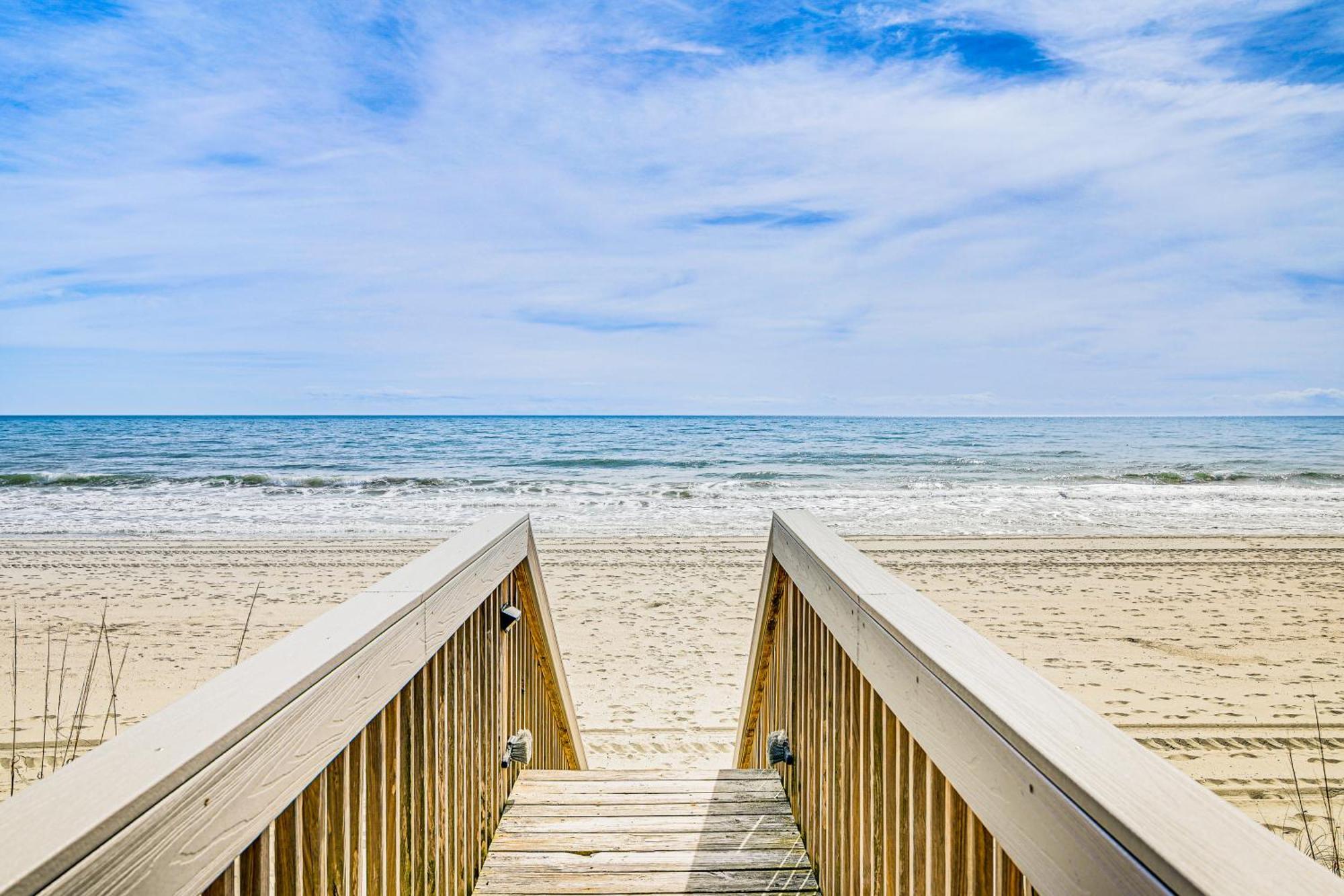 On-The-Beach Escape Oceanfront In Surfside! Мертл-Біч Екстер'єр фото
