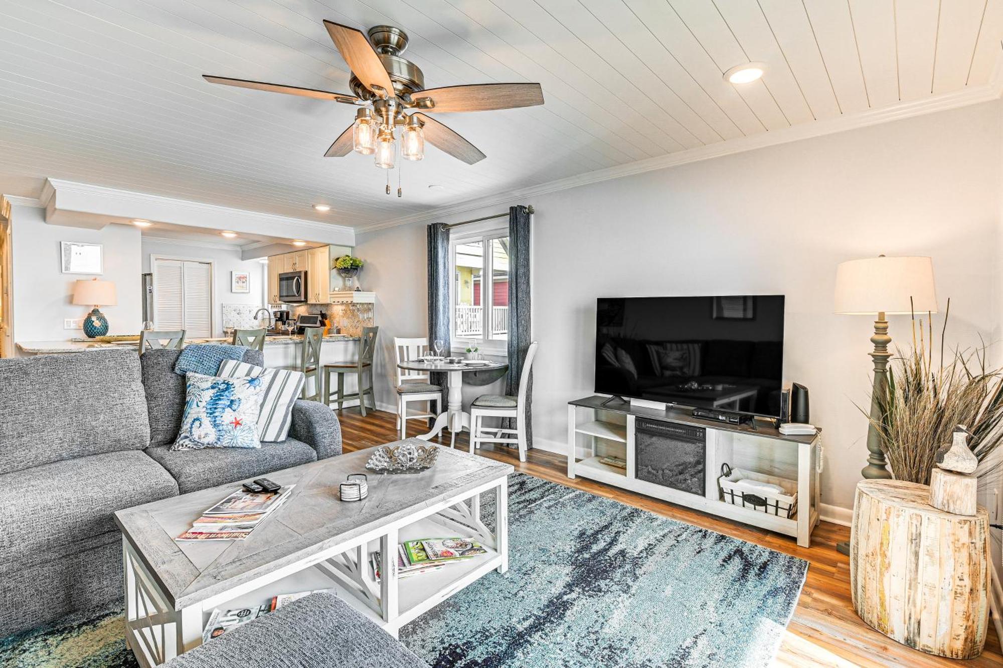 On-The-Beach Escape Oceanfront In Surfside! Мертл-Біч Екстер'єр фото