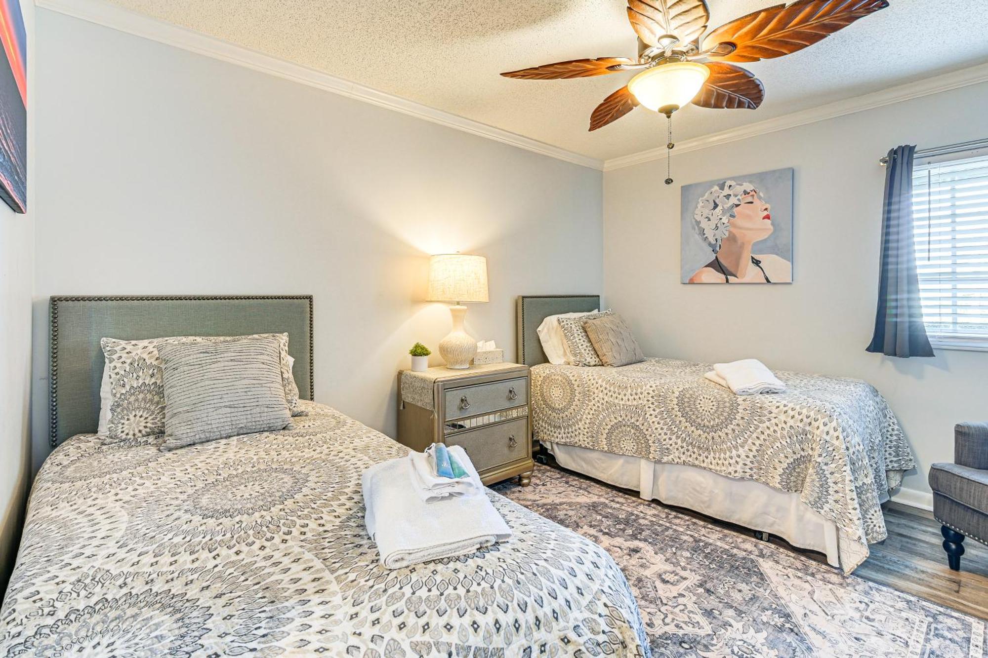 On-The-Beach Escape Oceanfront In Surfside! Мертл-Біч Екстер'єр фото